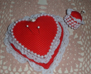 HANDCRAFTED VALENTINE PIN CUSHION SET   $5.00