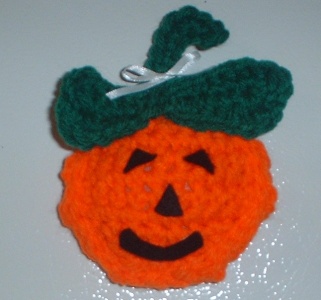 CROCHETED PUMPKIN MAGNET    $3.00