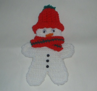 CROCHETED SNOWMAN BASKET FILLER    $3.00