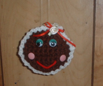 CROCHETED GIRL GINGGY HEAD ORNAMENT   $2.00